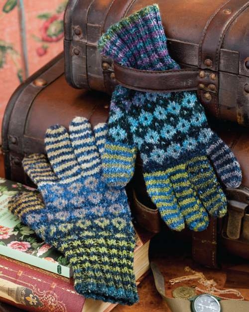 Lekre vanter i Noro Silk Garden Sock. Selges kun sammen med garn til modellen.