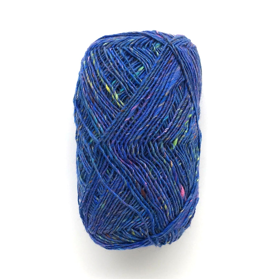 Velkjente Silk garden sock i tweedutgave fra Noro.